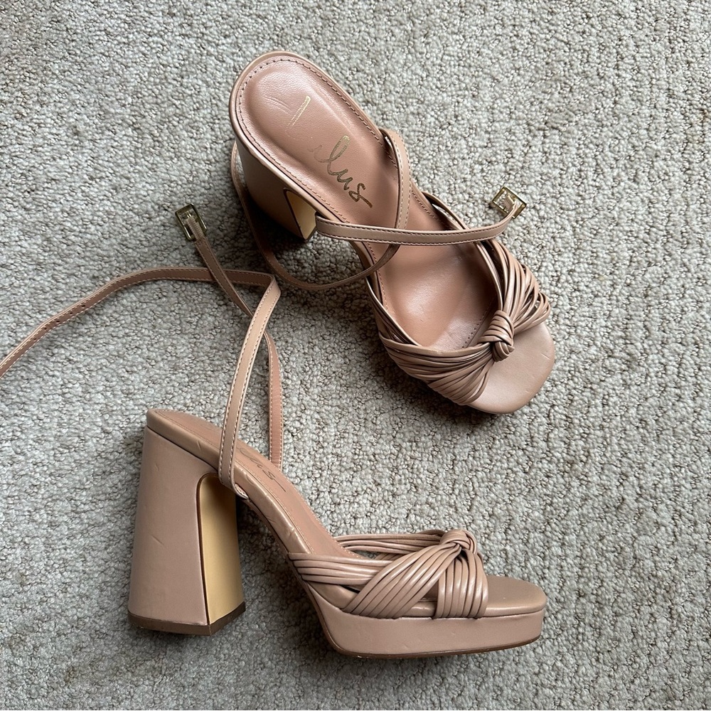 Lulu's Nude Knotted Block Heel Sandals